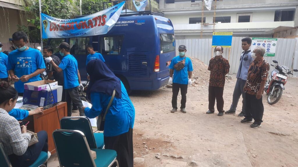 SMA Negeri 10 Yogyakarta Bersama Dinas LH Kota Yogyakarta Mengadakan Uji Emisi